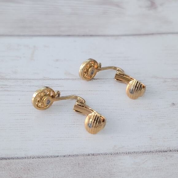 Vintage Clip On Earrings Dainty Gold Tone - Findings? Missing Dangle? - Picture 4 of 6
